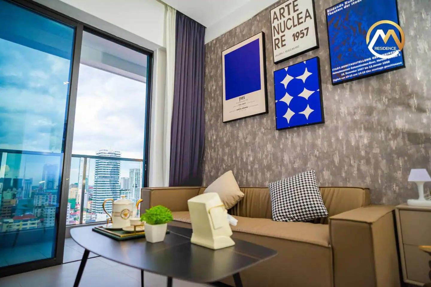 Hotel Serviced Apartments Top One Infinity Pool With View Of 360 Degree Phnom Penh Exterior photo